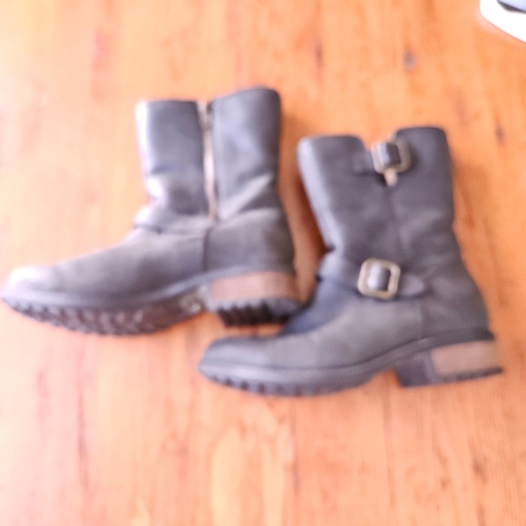 UGG Chaney Black Leather Waterproof Moto Boots Shearling Lined 1007542 Womens 8 - Picture 4 of 12